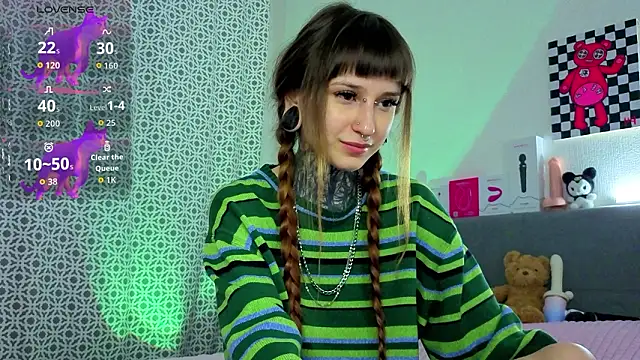 LilithPoison online show from March 6, 6:14 pm