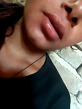 Aaisha-16 online show from April 2, 5:05 am