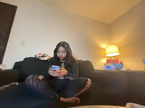 GoddessFatPuss online show from April 18, 9:01 am