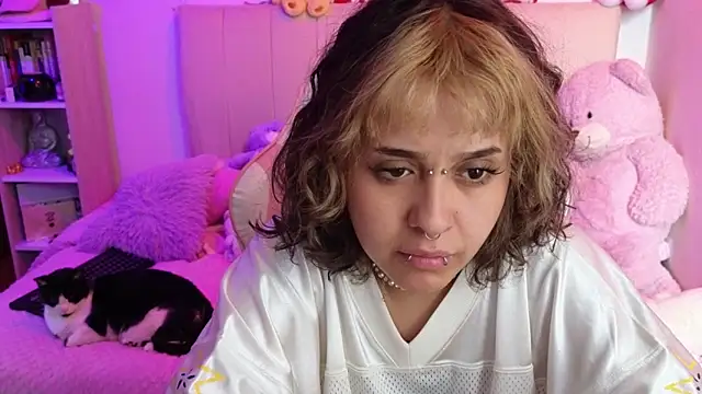 NekoWaifu online show from March 16, 2:43 pm