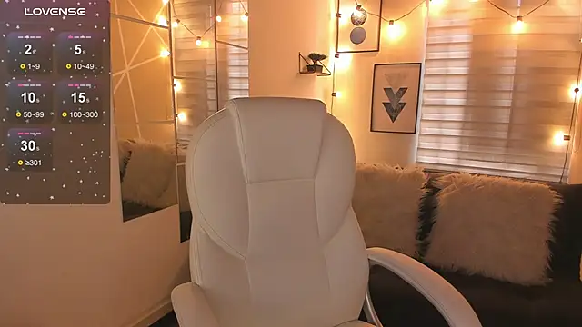 sophiee09  online show from March 9, 1:36 pm