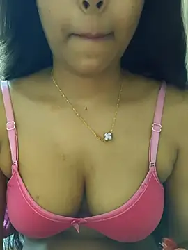 reetika6375 online show from July 18, 9:17 pm
