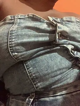 mii ysaa online show from April 16, 3:51 am