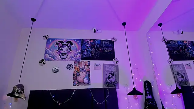 SabrinaV  online show from April 14, 11:21 am