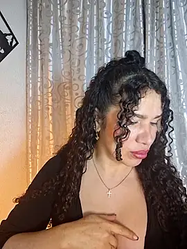 Lina 444 online show from April 9, 1:30 am