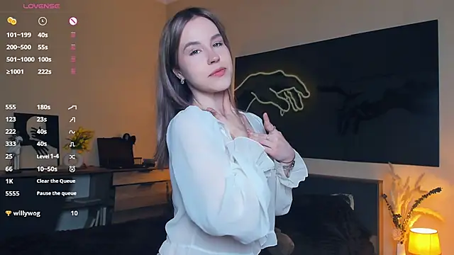 MaliaBourraine online show from June 22, 7:27 am