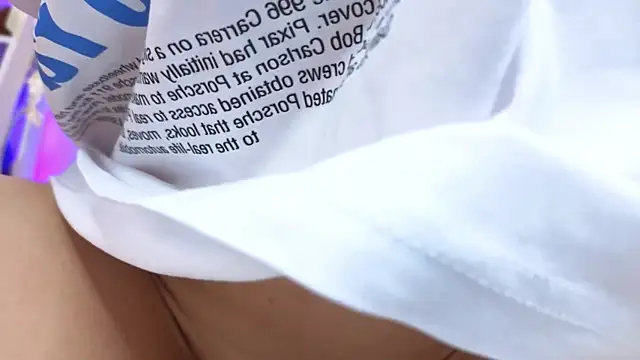 Leri Dells online show from March 26, 2:03 am