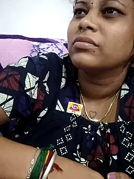 sweetqueen143 online show from May 14, 6:30 am