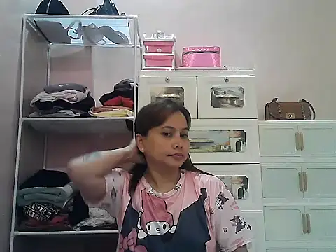 Amarrahlyn online show from July 15, 9:25 am