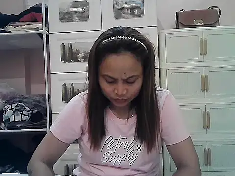 Amarrahlyn online show from July 18, 9:34 am