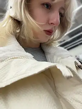 RonnieKiss online show from April 23, 10:12 am