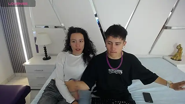 oblivionlove online show from March 28, 4:39 pm