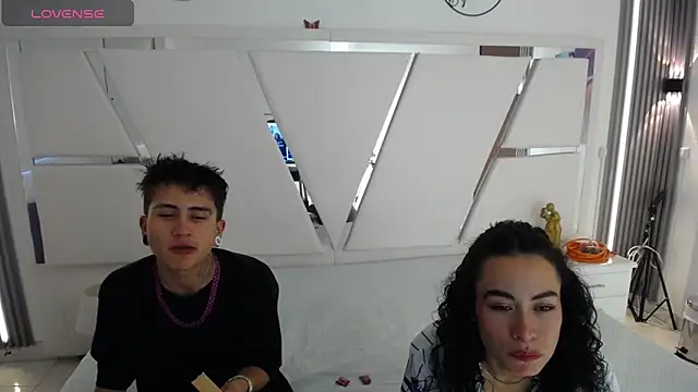 oblivionlove online show from April 1, 8:50 pm