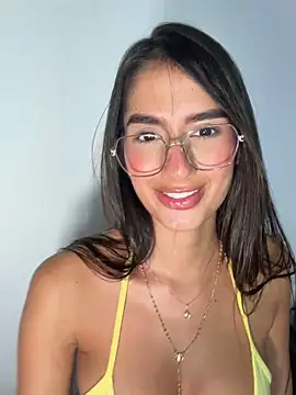 Julieta Duque online show from April 18, 3:42 am