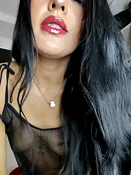 ValeNiitaLuv online show from March 8, 6:28 am