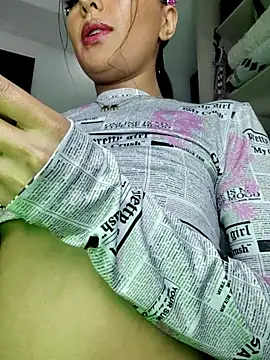 ValeNiitaLuv online show from March 17, 8:18 am