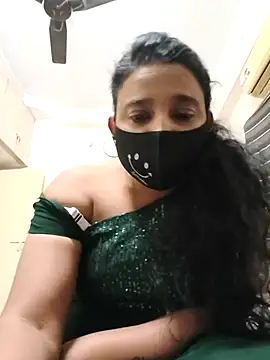 Charm Queen online show from February 12, 4:52 pm