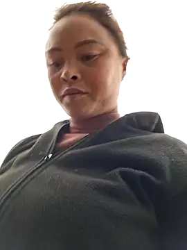 xuxulovezz online show from March 5, 9:49 am