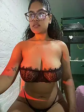 miiabrown18 online show from June 14, 8:36 am