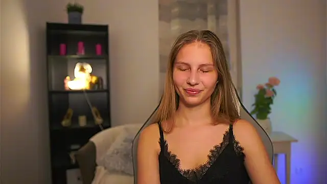 emmie murray online show from April 3, 6:39 pm