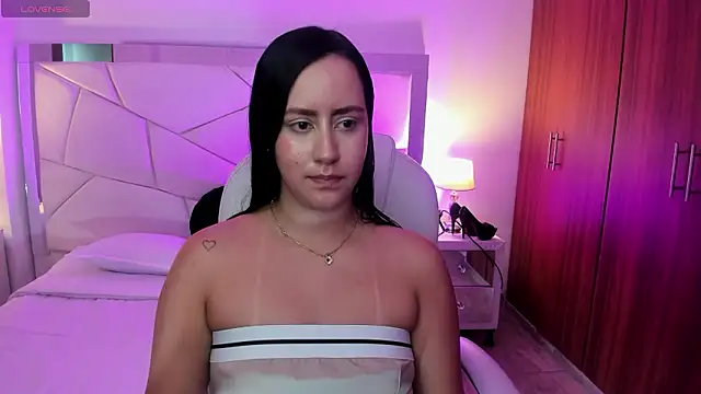 Natasha Kiim  online show from March 9, 4:37 am