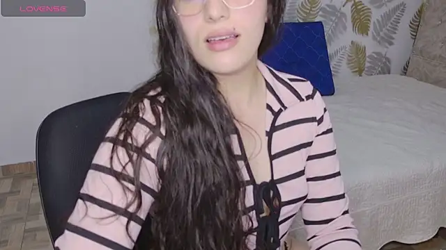 CattleyaAngel online show from March 4, 5:41 pm