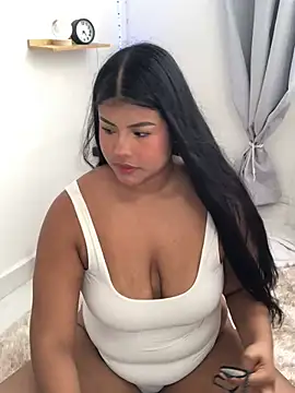 AnaBrowmn online show from June 30, 12:26 pm
