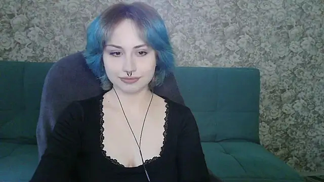 LeisaHopperstad online show from April 8, 2:41 pm