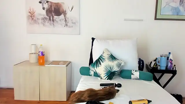 ConnieSmall24 online show from March 9, 7:55 am