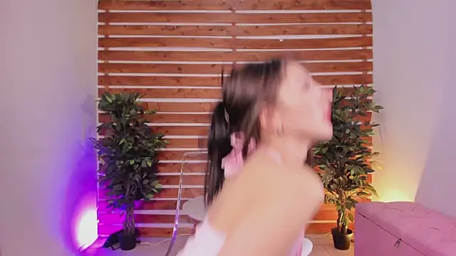 yen lo  online show from March 17, 4:00 pm