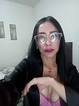 YaraDuartee online show from April 5, 5:12 pm