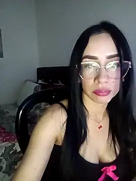 YaraDuartee online show from April 10, 1:11 am