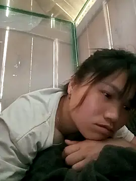 min-xinh online show from April 10, 8:09 am