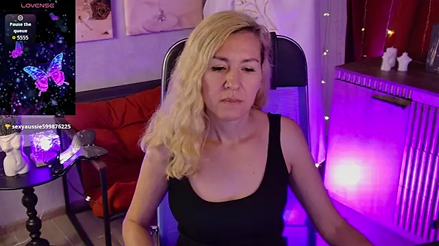 DonnaSmitth online show from July 17, 11:52 pm
