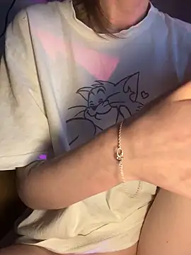 Alena horny online show from April 22, 9:12 pm