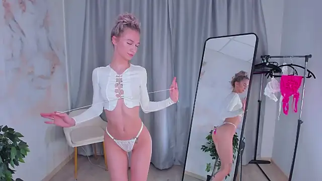 SerenaCrystall online show from March 19, 12:42 pm