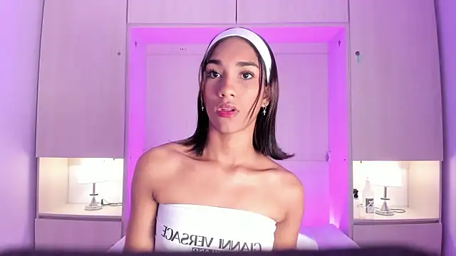 AnahiCollins online show from May 7, 11:58 am