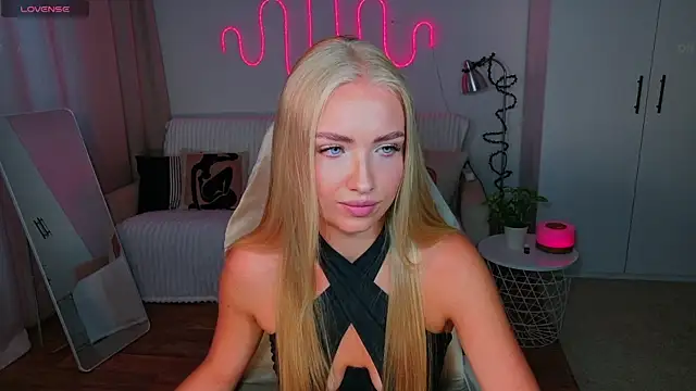 TessaGrays online show from June 25, 2:18 pm