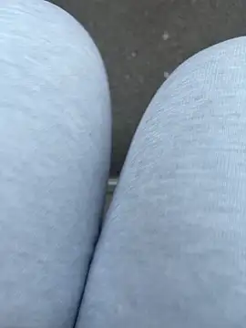 nanaisbackk online show from March 23, 5:52 pm