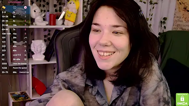 Kelly foox online show from March 10, 11:36 am