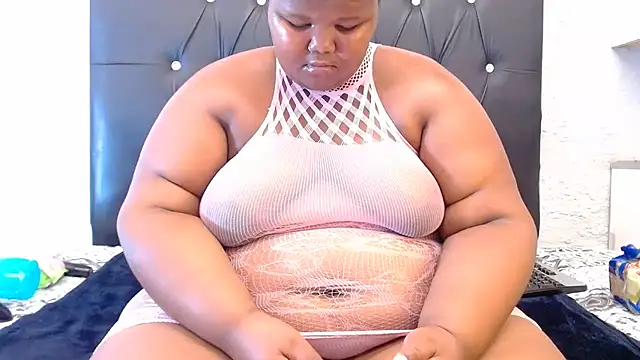 LadyBear2002 online show from February 20, 5:58 pm