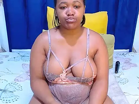 SweetJuicyPussy97 online show from April 9, 7:08 pm