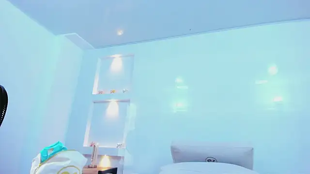 isaa stone online show from December 17, 8:46 pm