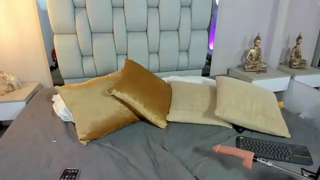 MarianaMiller1 online show from November 21, 3:41 am