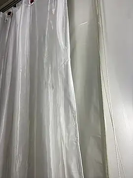 Rose monroee online show from April 4, 7:34 pm