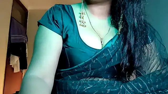 horny milf couple online show from May 28, 5:44 pm