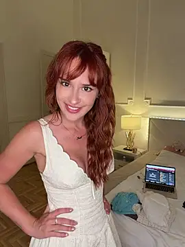 norahjuliette online show from June 10, 7:01 pm