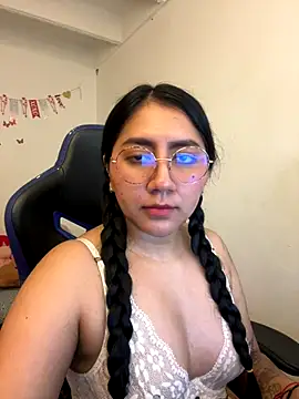 LoveLyy- online show from December 18, 8:57 pm