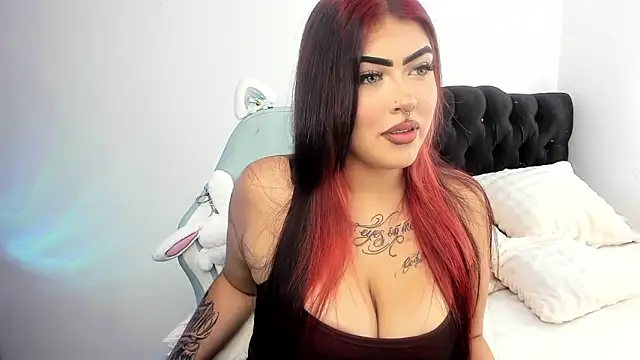 hollycute   online show from March 5, 6:37 pm