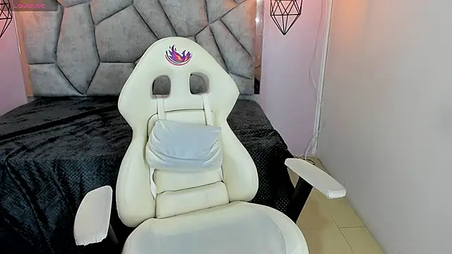 Addyy 02 online show from March 27, 7:36 pm